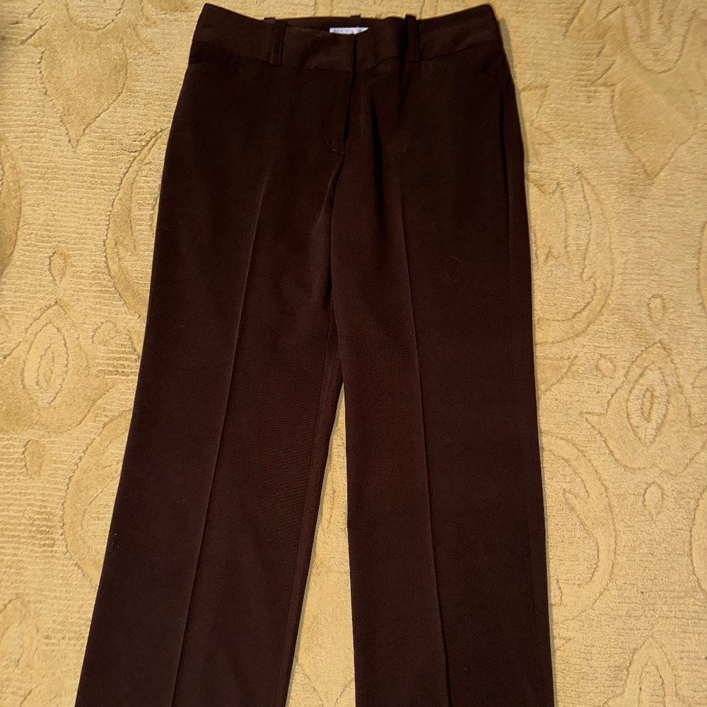 Nine & Co by Nine West Brown Trouser Pants. Size 6